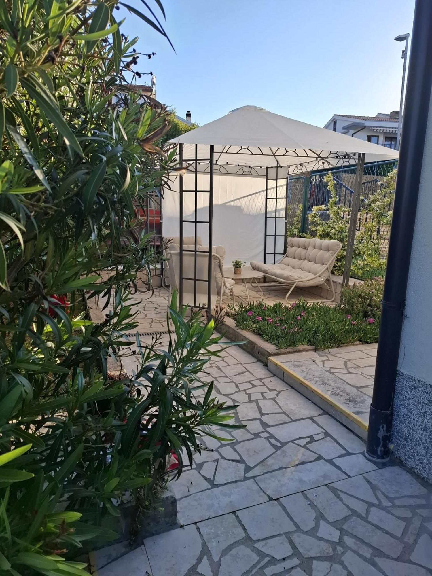 Apartman Luma Krk Town Esterno foto
